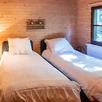 Chalet In The Woods With Nordic Bath