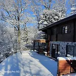 In The Woods With Nordic Bath Chalet