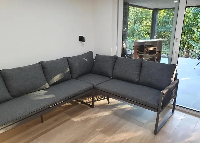 Chalet In The Woods With Nordic Bath Manhay