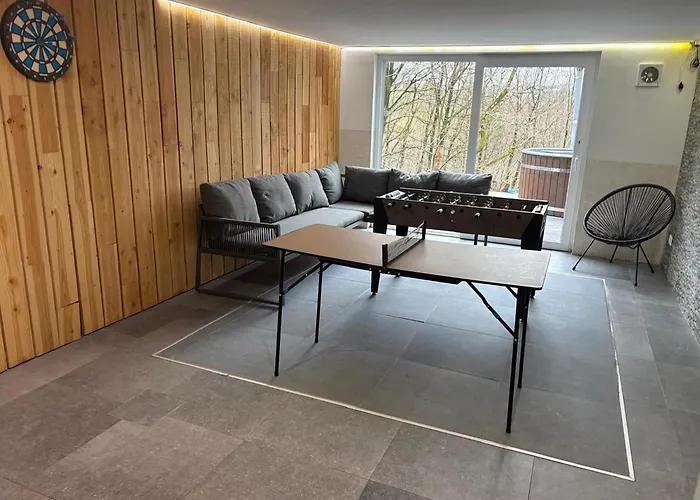 Chalet In The Woods With Nordic Bath Manhay