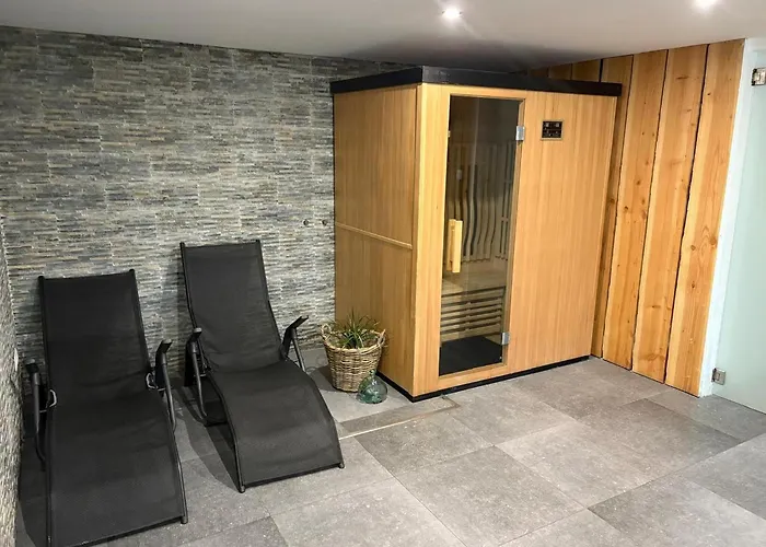 Chalet In The Woods With Nordic Bath